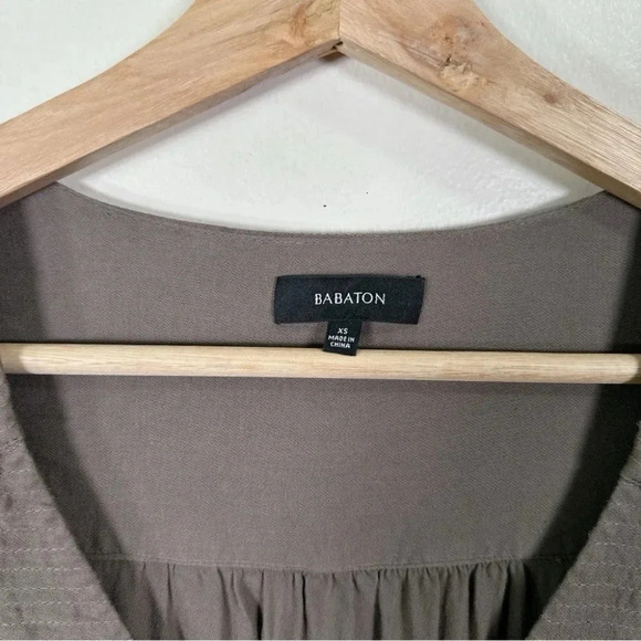 Aritzia Babaton Womens Size Xsmall Adrian Three Quarter Sleeve Blouse - Picture 9 of 13